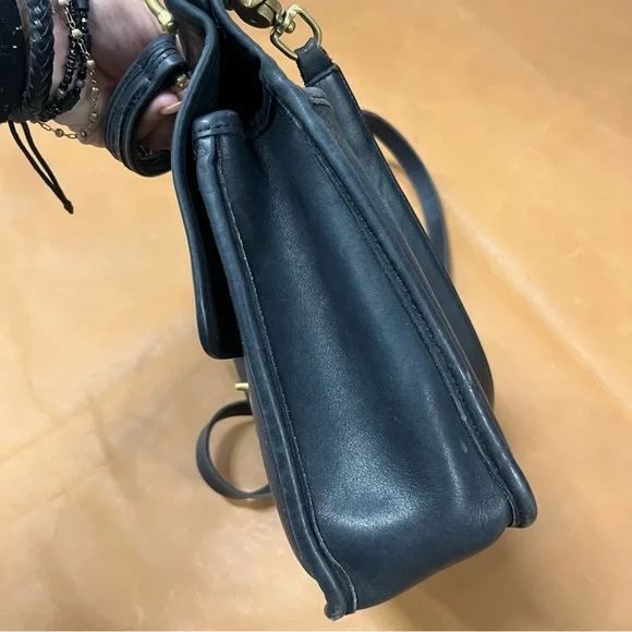 Vintage Coach Willis 9927 Black Leather Crossbody Bag - Picture 5 of 9